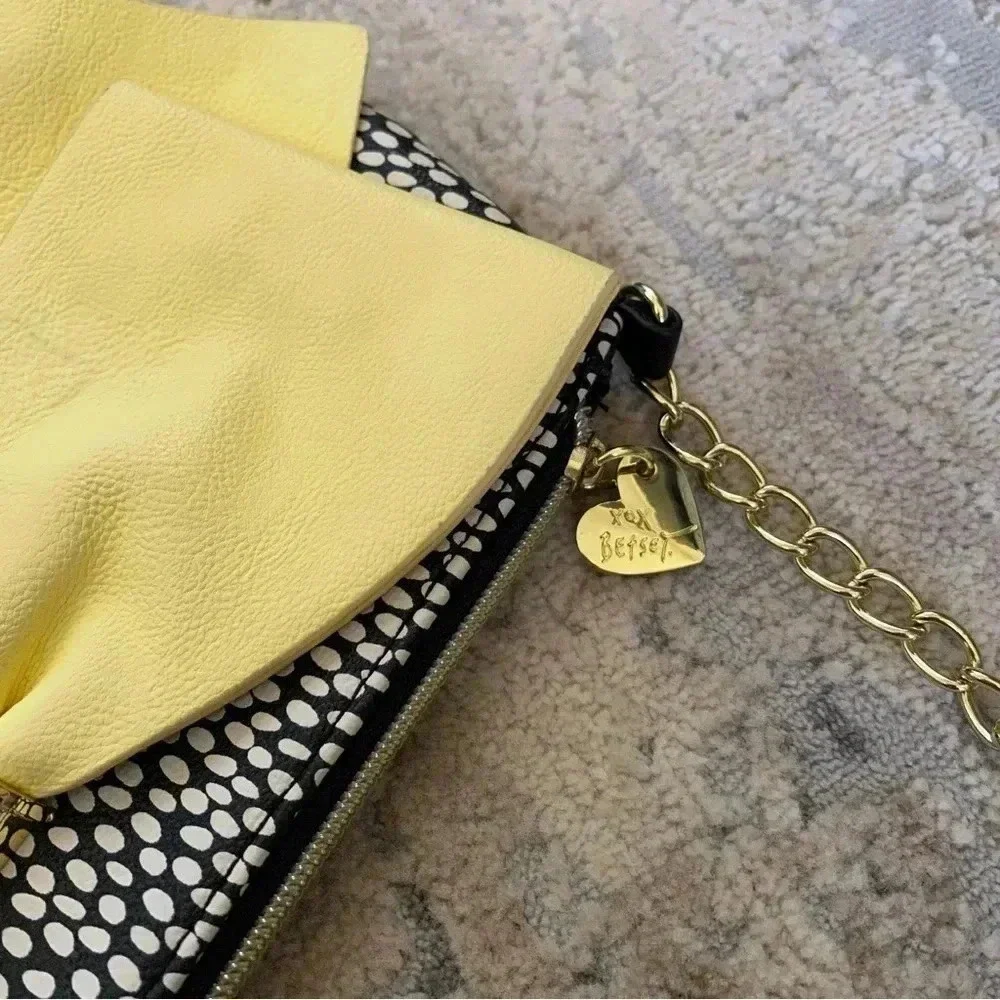 Betsey Johnson Faux Leather Large Bow Purse Handbag Crossbody Bag